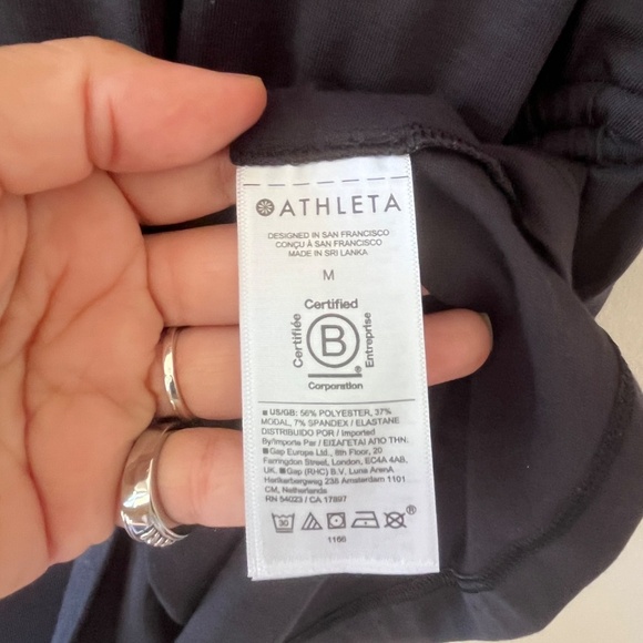ATHLETA Sz M Air Out Cinch Tank Top Black Crew Neck Stretch UPF 25 Pullover - Picture 6 of 6